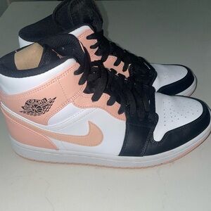 Jordan 1 Mid Crimson Tint Size 8 EUC